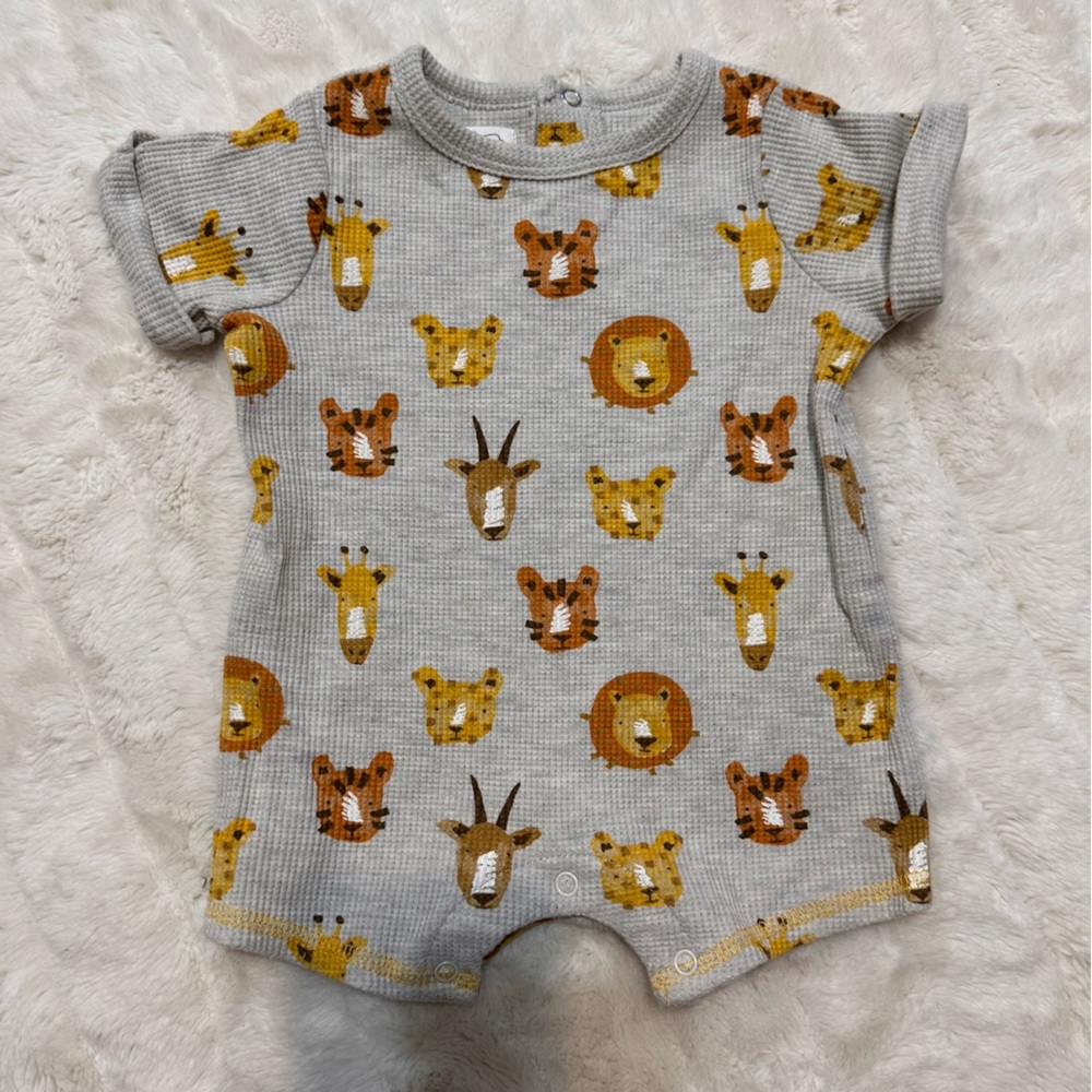 EUC Mud Pie safari print romper 3/6 months